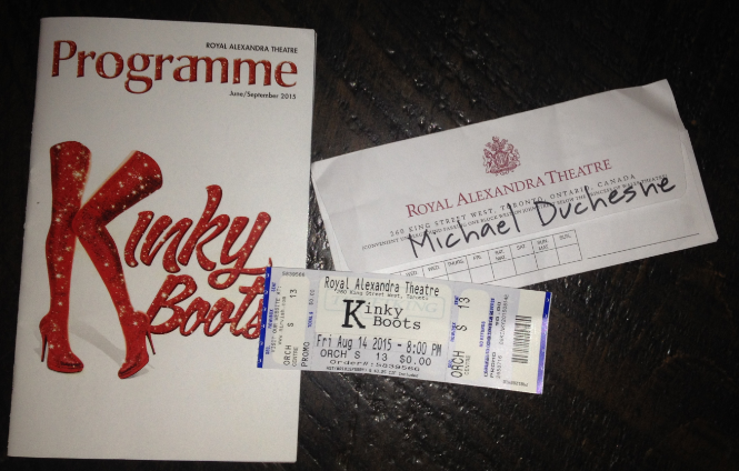 トロントで開催されたシングルナイト『Kinky Boots』—足元から輝く出会い