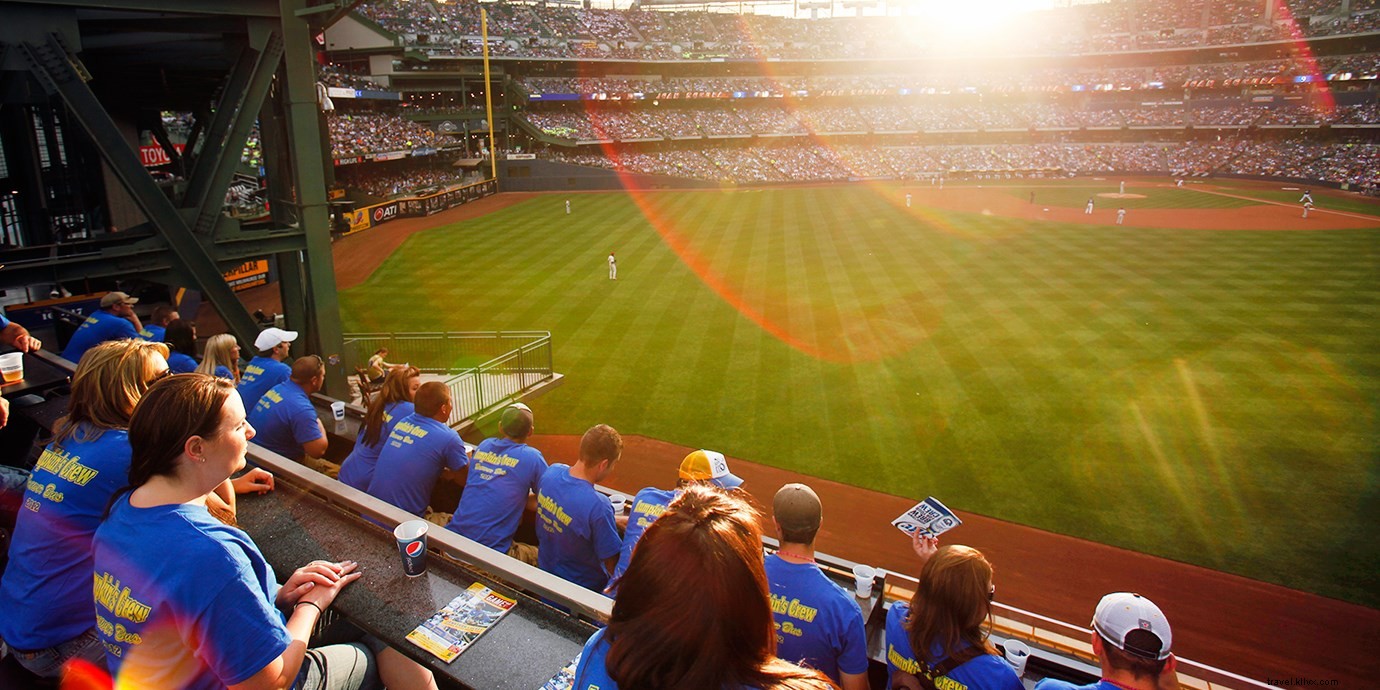 野球で夏旅を満喫：旅行者と地元民向けMLBお得情報