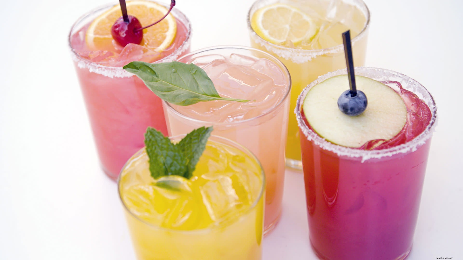 グレーターパームスプリングスの夏、必飲カクテル特集(第1部)