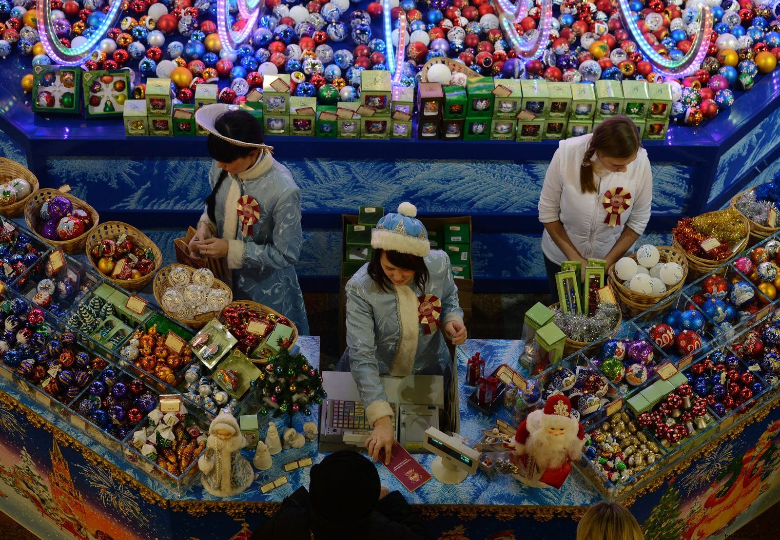 クリスマスショッピングの裏技：ギフトハンター向けトップシティガイド