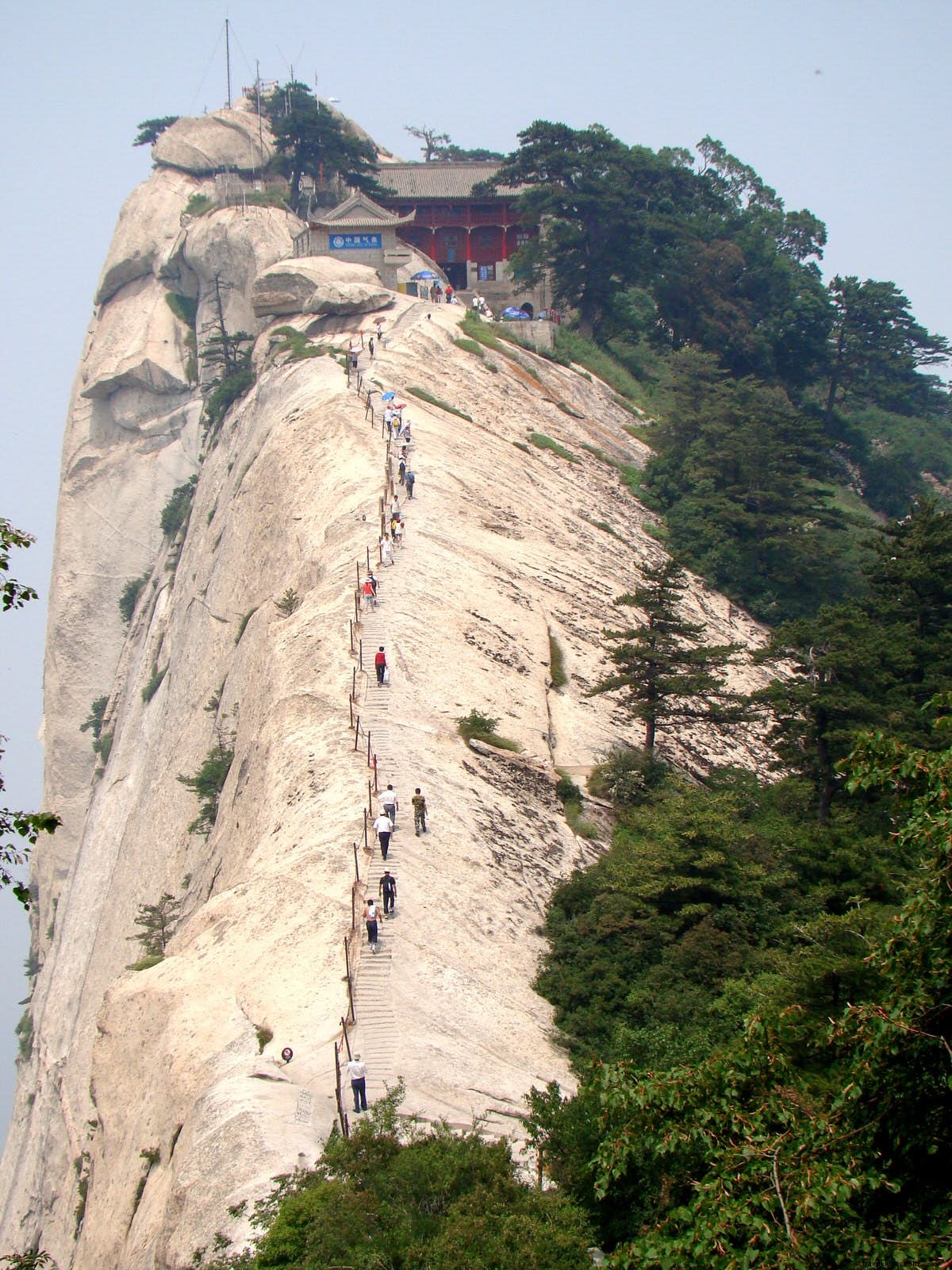 西安からの脱出:華山ハイキング―中国の神聖な道教峰