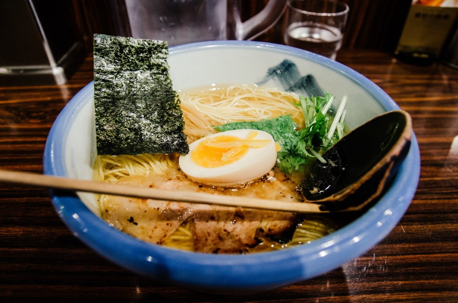 日本で外食を楽しむ：レストラン完全ガイド