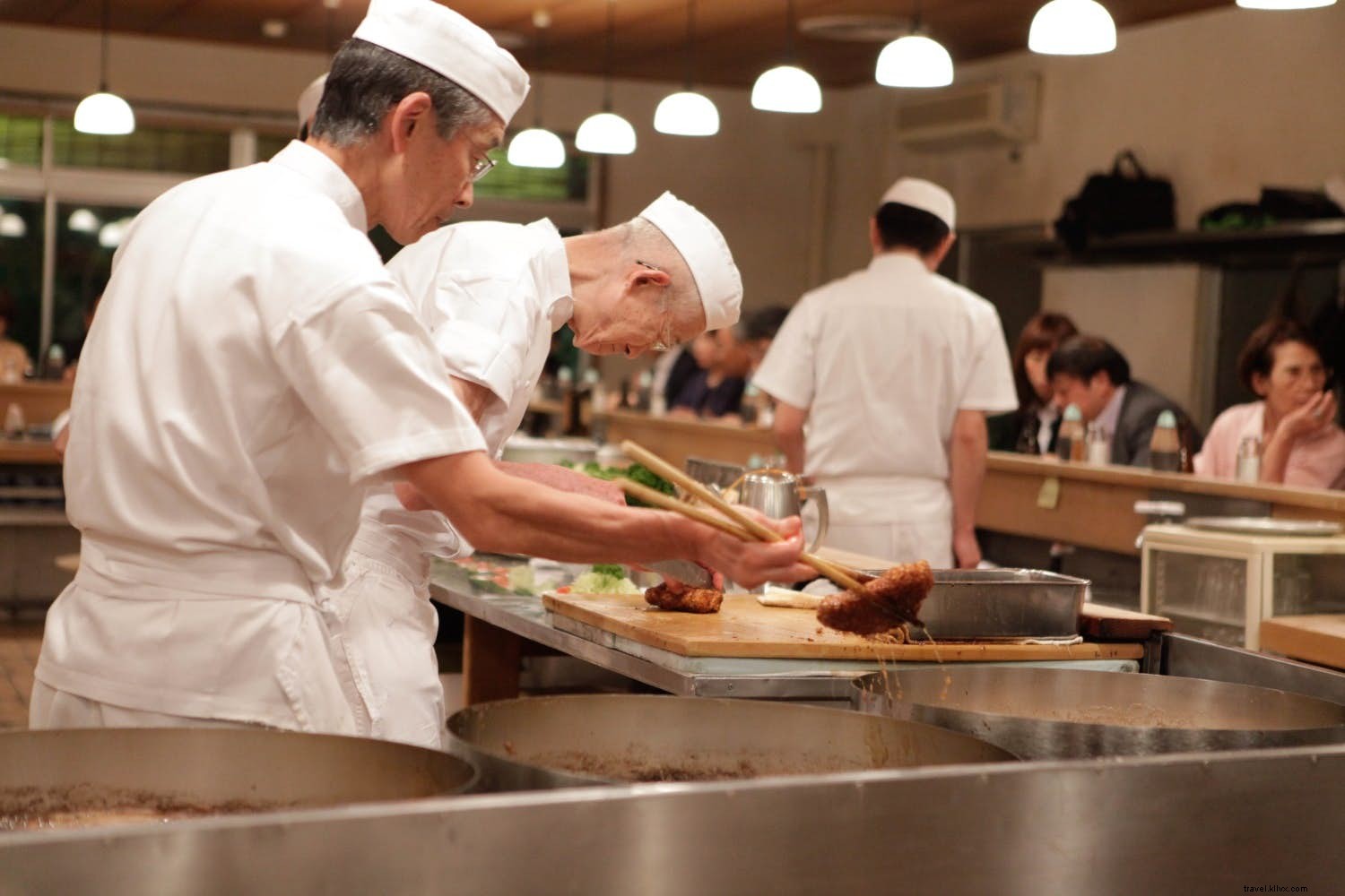日本で外食を楽しむ：レストラン完全ガイド