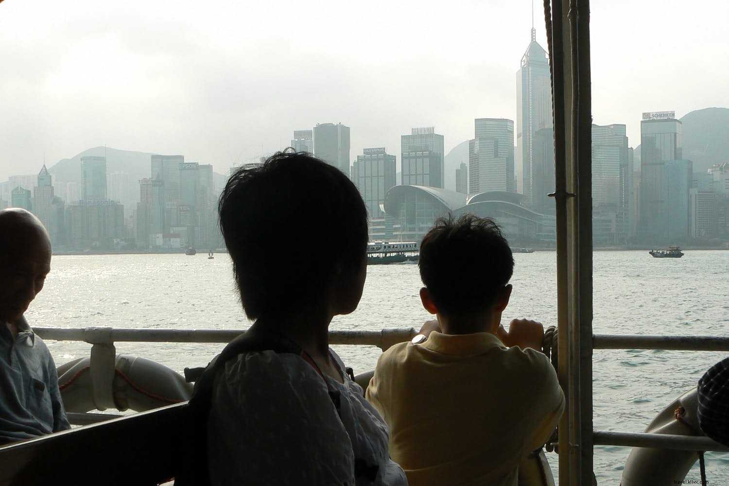 香港の喧騒：子どもと一緒に九龍を探検