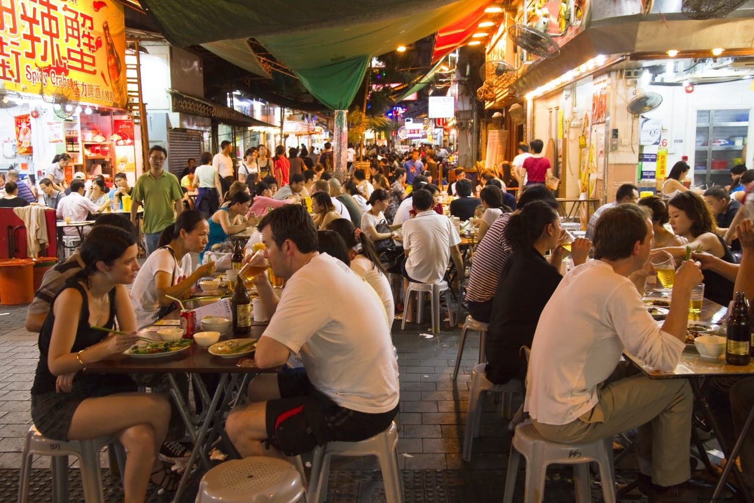 九龍の闇夜：香港半島で味わうナイトライフガイド