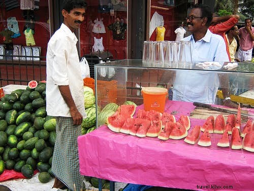 インドの屋台料理を安全に楽しむ方法