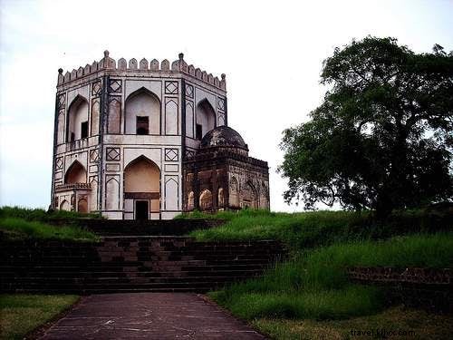インドの忘れられた大都市、ビダル：訪れる価値のある遺跡