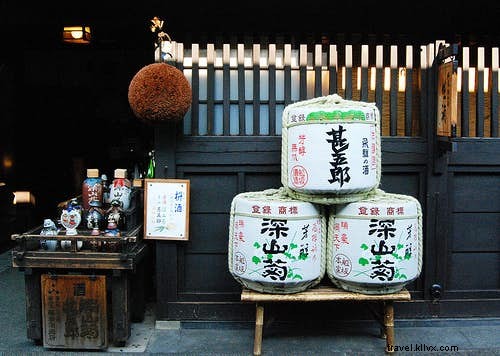 世界の名酒10選 – 旅先で味わうべき最高のお酒