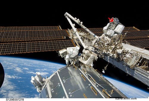 宇宙旅行のおすすめ目的地11選