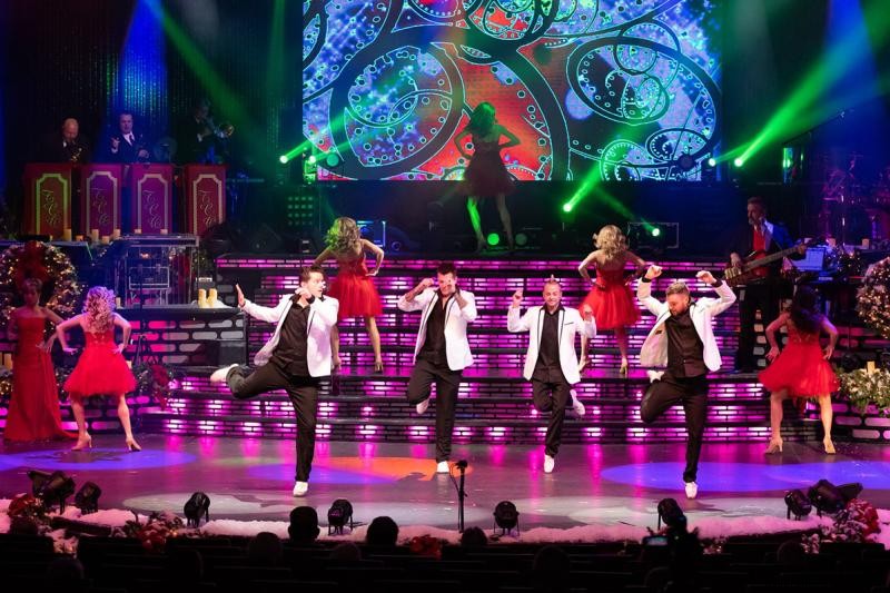 カロライナ・オープリー クリスマススペシャル 35周年記念シーズン開催中