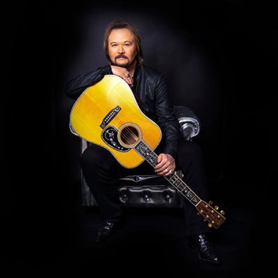 グラミー賞受賞カントリーシンガー・トラヴィス・トリット、カロライナ・オプリー劇場でソロアコースティックライブ開催