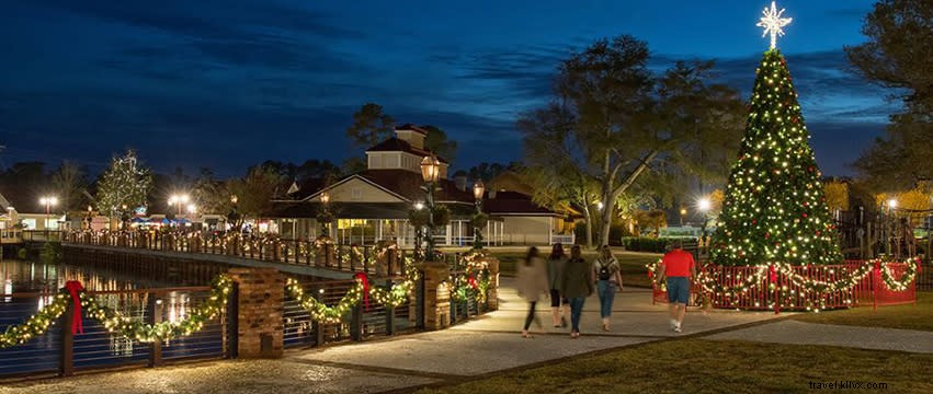 グランドストランドで楽しむホリデーショッピングとフェスティブな体験