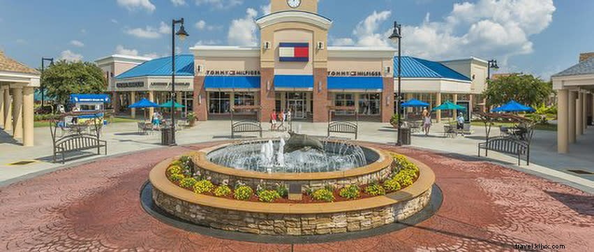 グランドストランドで楽しむホリデーショッピングとフェスティブな体験