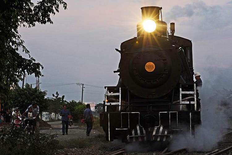 エクアドルの空の鉄道でスタイリッシュな旅を