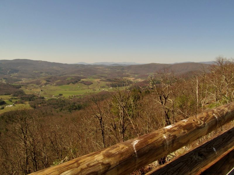 バージニア州の絶景が広がる、360度パノラマが楽しめる20の山頂