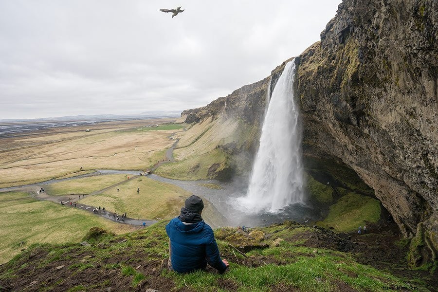 アイスランドをキャンピングカーで旅する完全ガイド