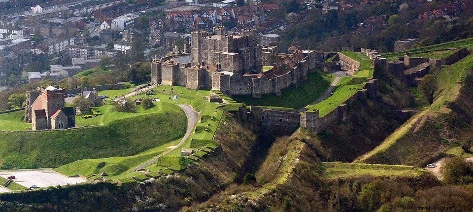 イギリスで13の美しい古城を巡る旅