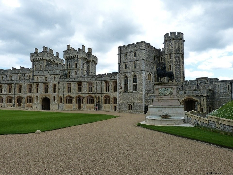 イギリスで13の美しい古城を巡る旅