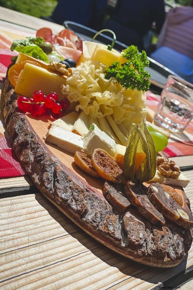 スイスで、または自宅で楽しむ15のスイス料理