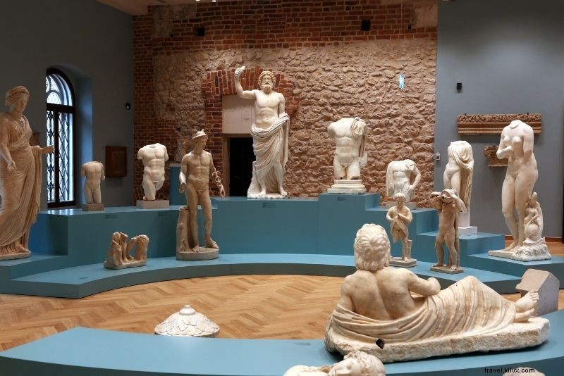 ポーランド・クラクフで楽しむ55のユニークなアクティビティ
