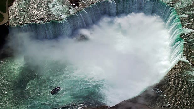 家族で楽しむ11の手頃な冬の旅行先