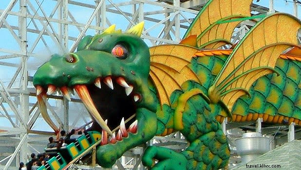 今年の夏に訪れたい11の素晴らしい遊園地とウォーターパーク