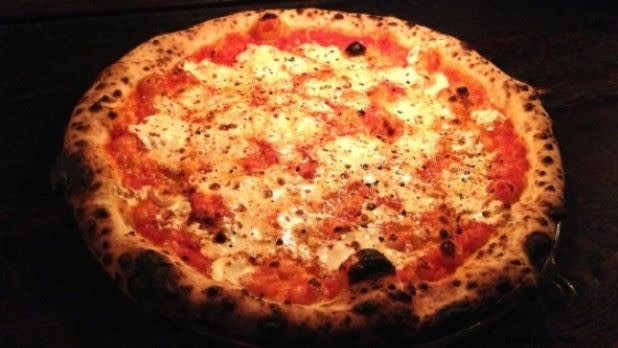 ニューヨーク州で食べるべき最高のピザ店 11選
