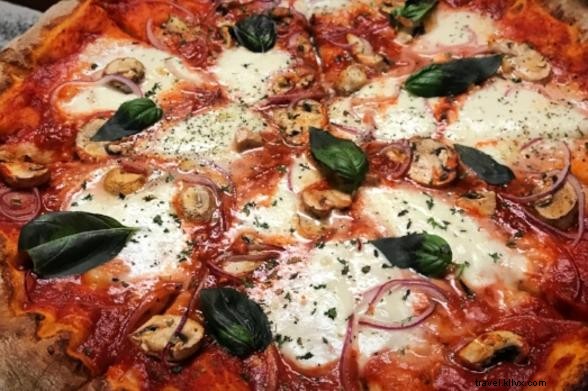 ニューヨーク州で食べるべき最高のピザ店 11選