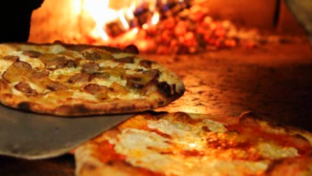 ニューヨーク州で食べるべき最高のピザ店 11選