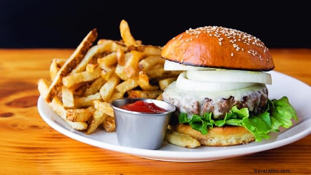 ニューヨーク州で食べるべき最高のハンバーガー8選
