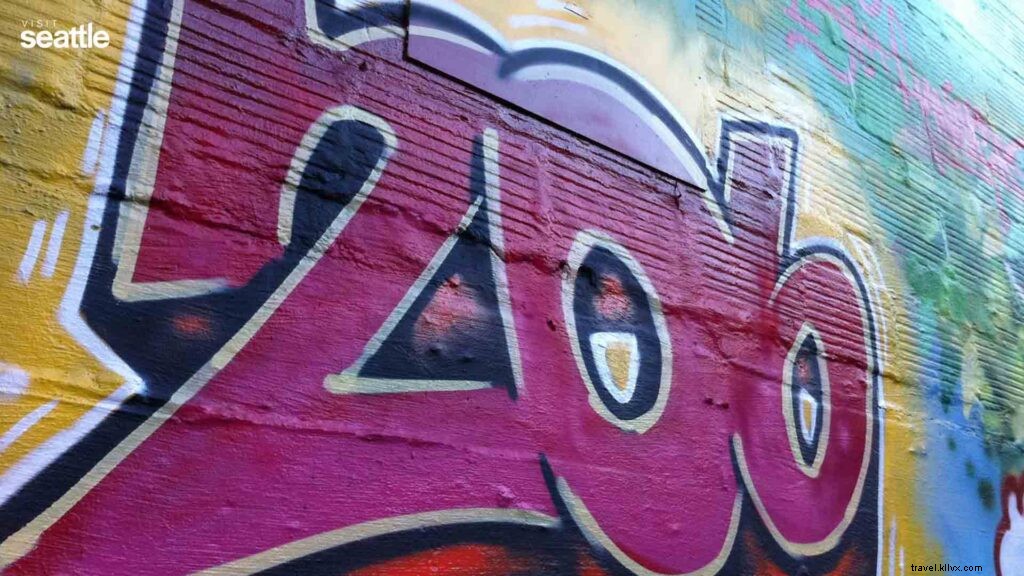 Zoomで使えるシアトル風バーチャル背景をダウンロード