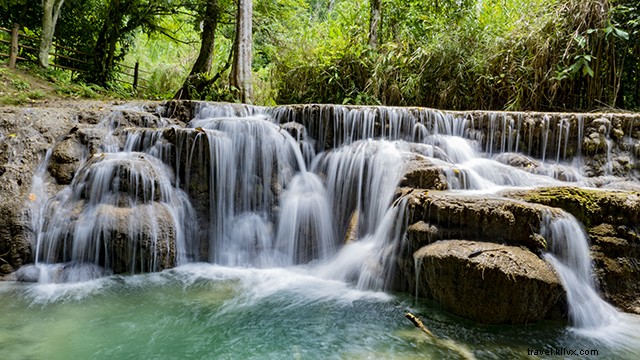 旅の裏側：華やかさの陰にあるもの