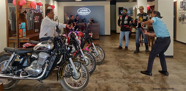Jawa 42の納期・待機期間と所有者向け情報