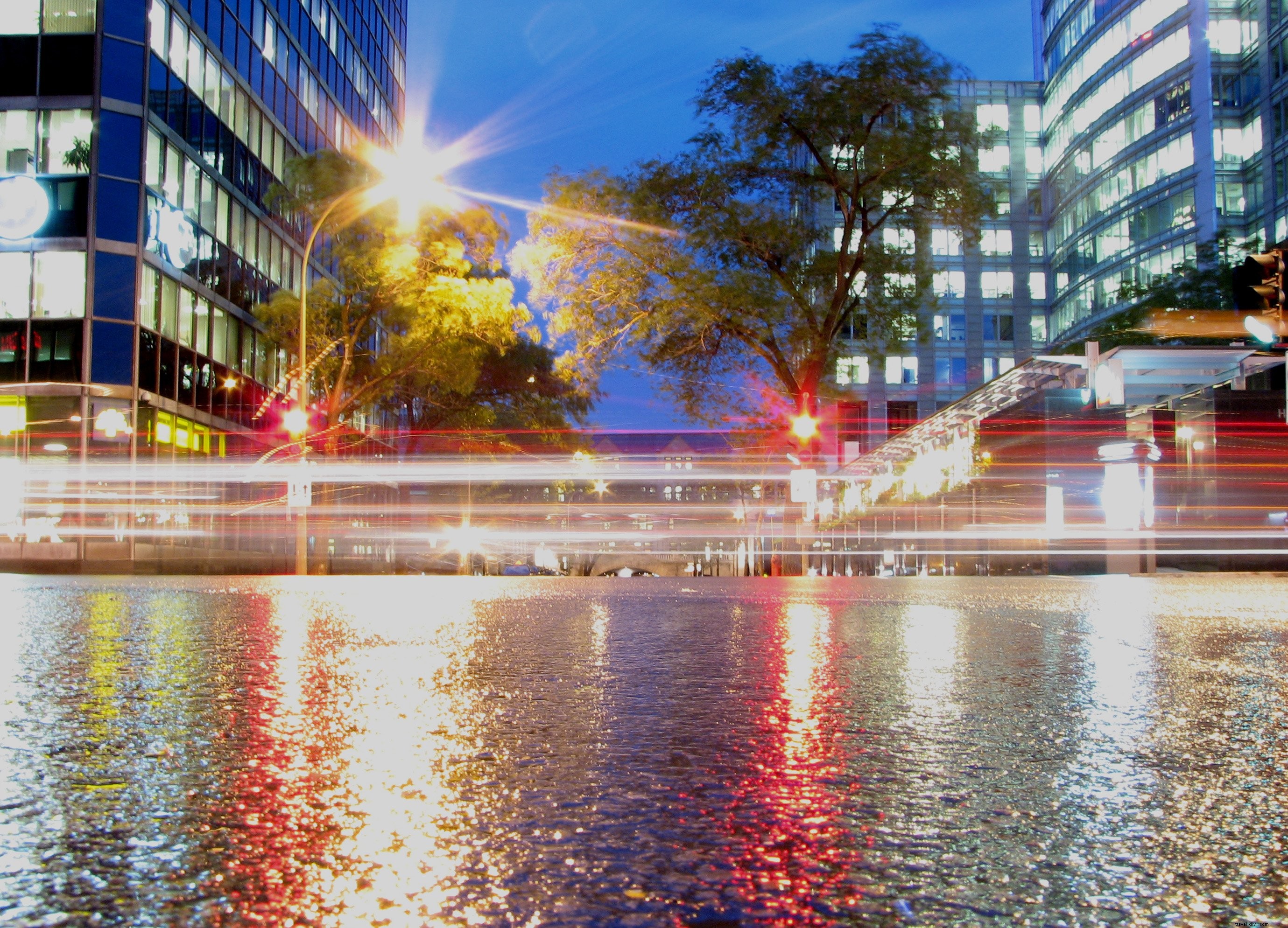 モントリオールの永遠の灯（常夜灯）を写した写真