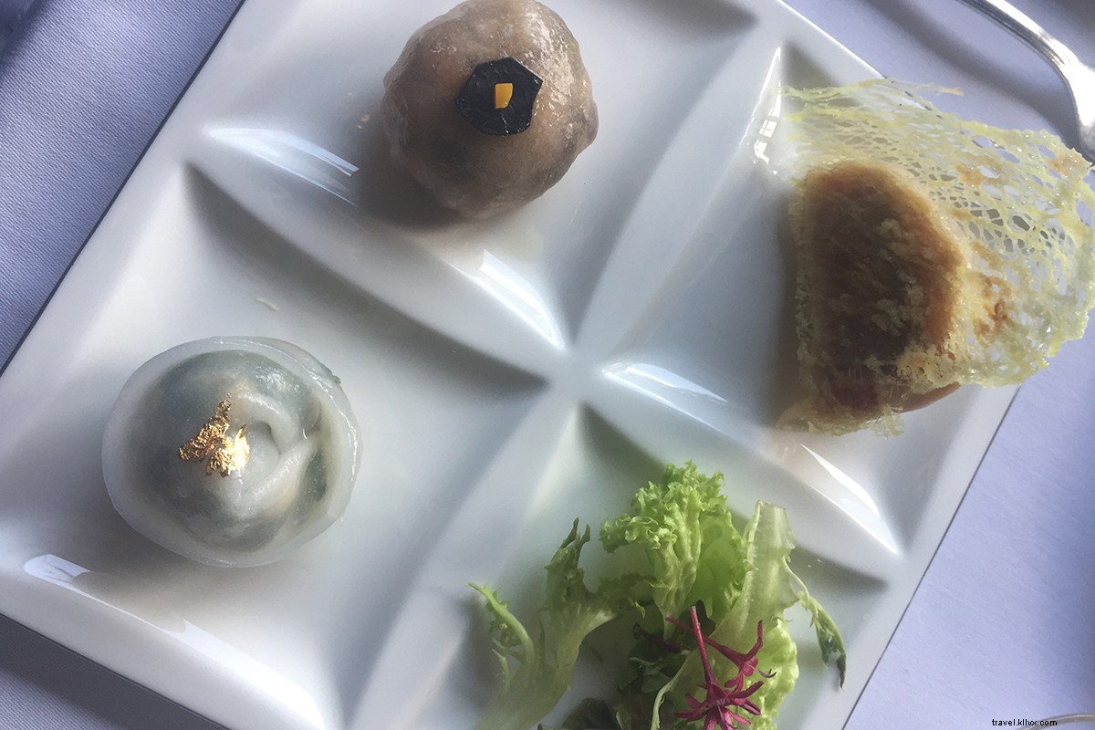 ミシュラン星付き餃子と広東料理の高級レストランを巡る、香港九龍への食の旅