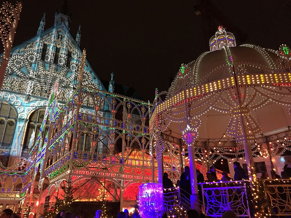 スイスのホリデーを満喫！クリスマスマーケットからフォンデュまで7つの楽しみ
