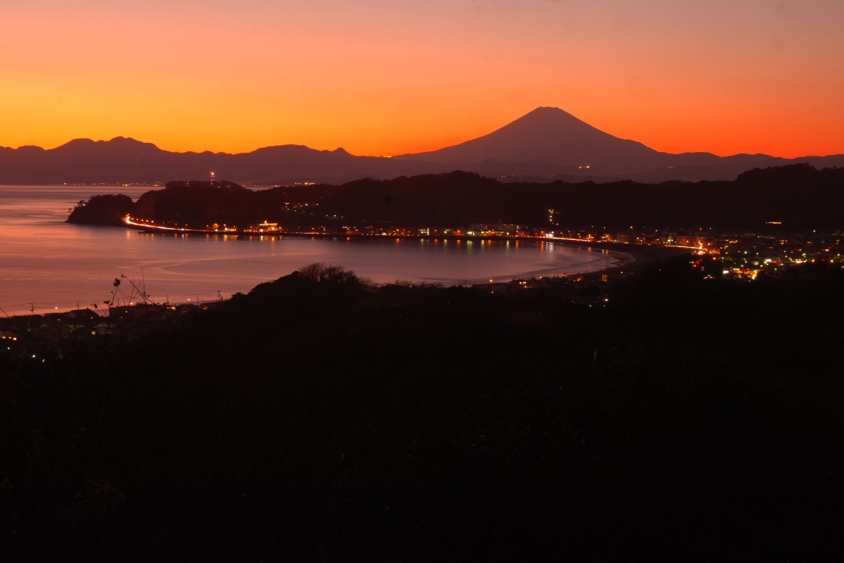 東京発・電車で巡る大仏・湖・富士山の絶景4日間旅行ガイド