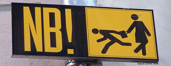 宗教がバックパックの安全を守る方法