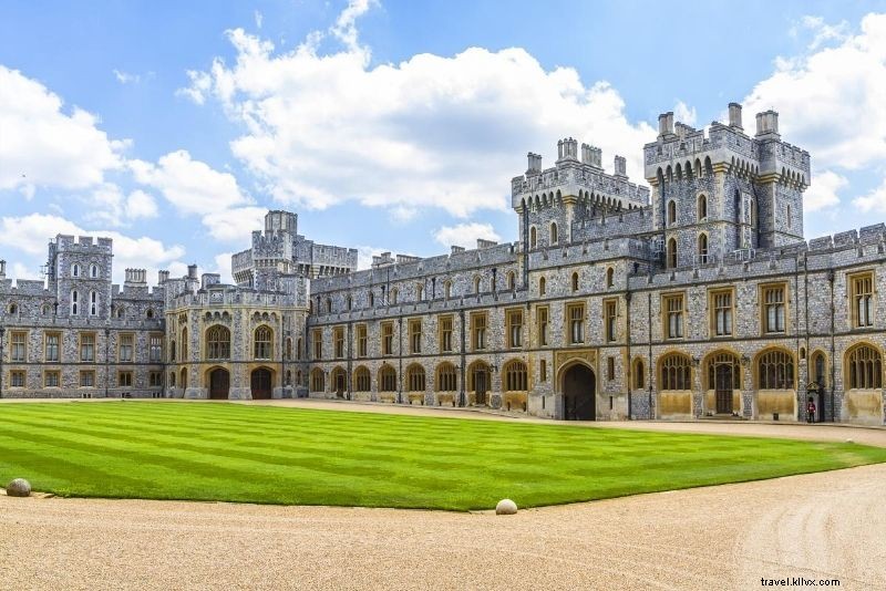 ロンドン発ウィンザー城ツアー – どれがベスト?