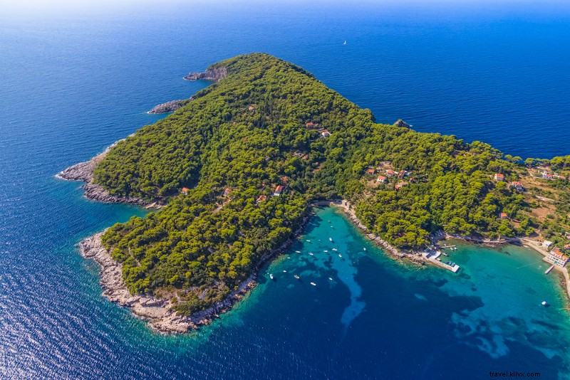 ドゥブロヴニク発・おすすめ日帰り旅行32選 – 島々、ボスニア、モンテネグロの魅力を巡る