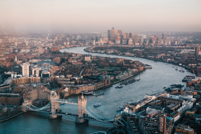 ロンドン発のおすすめ日帰り旅行39選：城・海辺・テーマパークなど