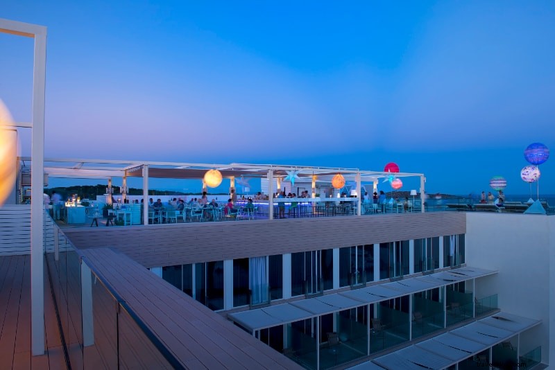 世界の最高の屋上バー50選