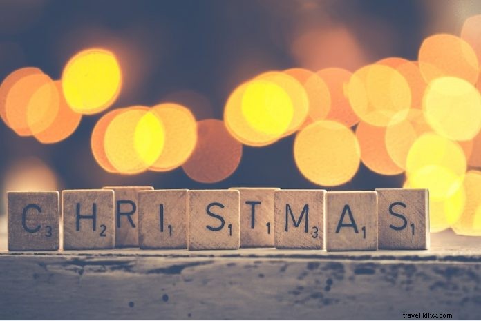 世界のユニークなクリスマス伝統8選