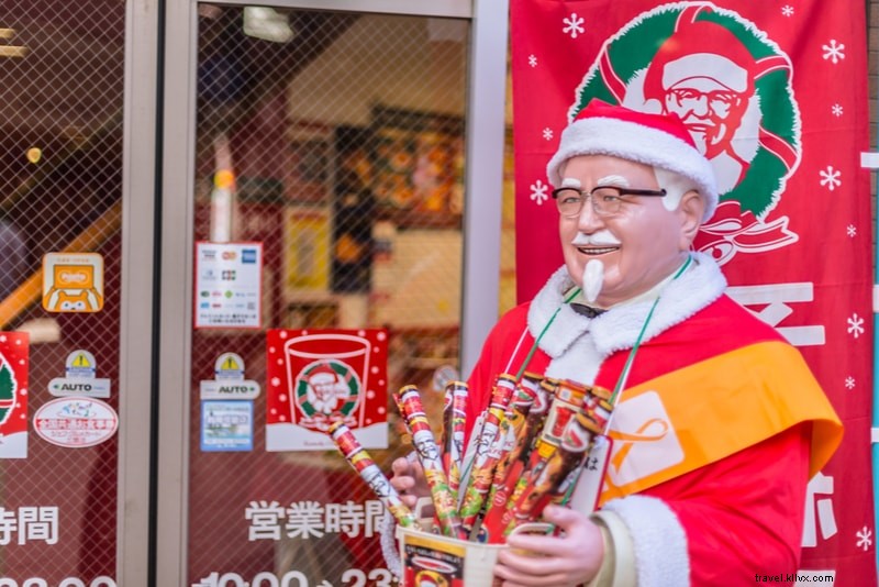 世界のユニークなクリスマス伝統8選