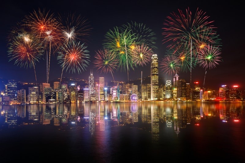 世界の7大絶景！息を呑む新年花火大会