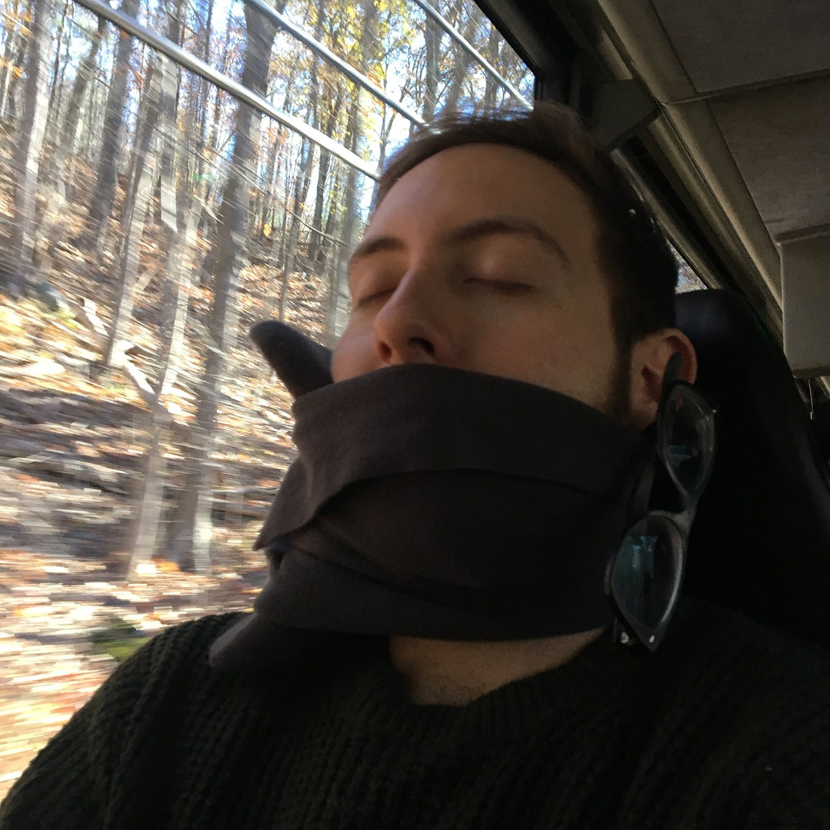 飛行機で使える究極の旅行枕