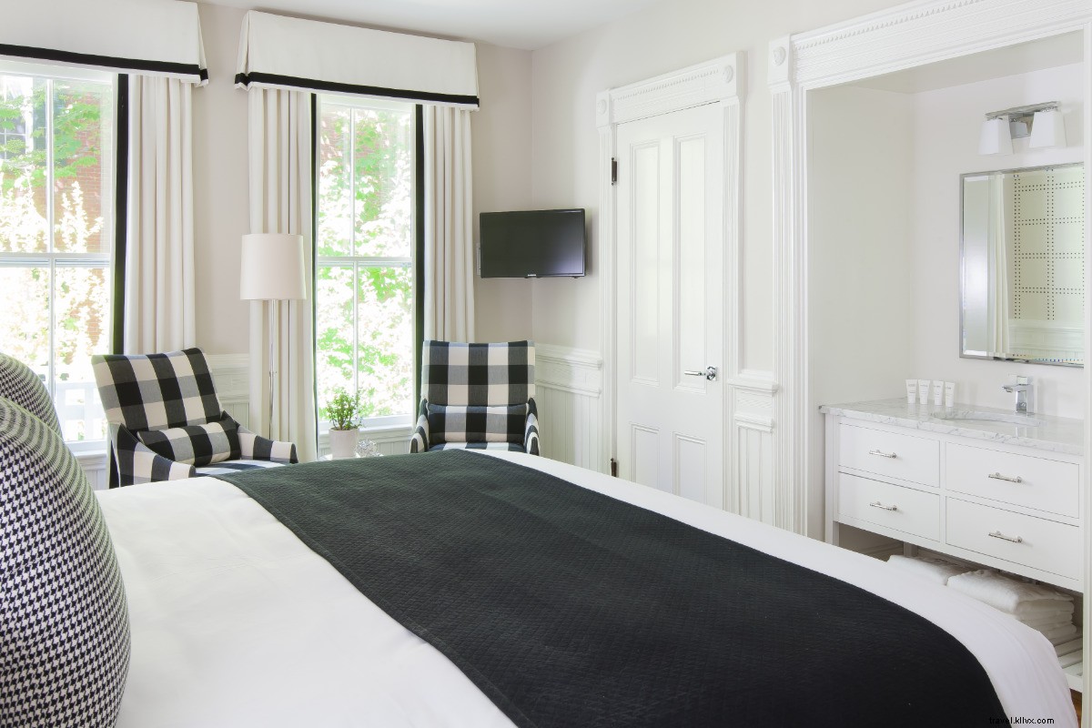 ナンタケットのBreeziest Hotelにチェックイン