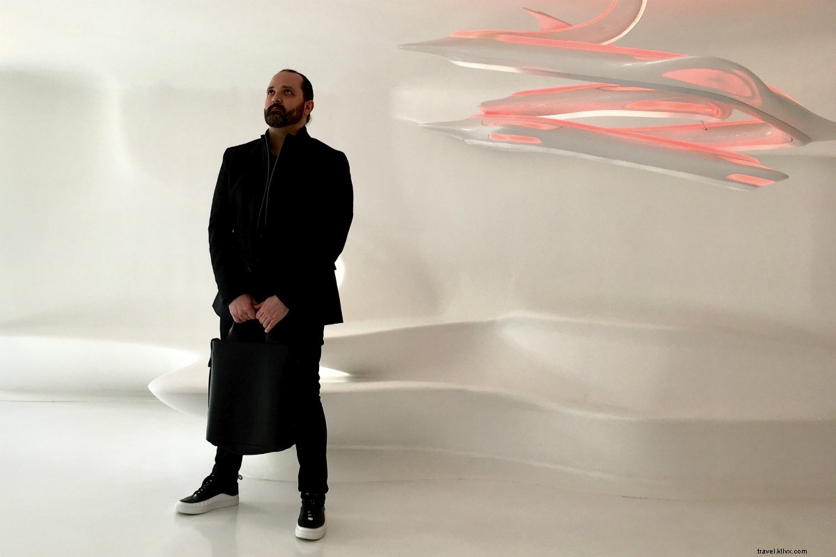 TUMI クリエイティブディレクター、ビクター・サンズが語るパリとマドリードでの活躍