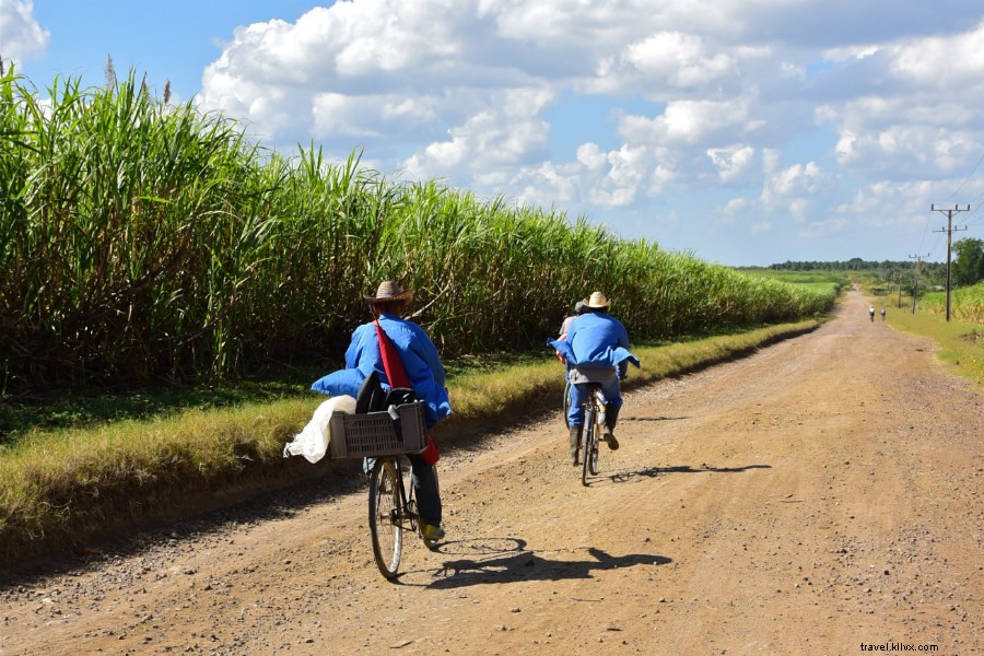 自転車でキューバの奥地を探検する