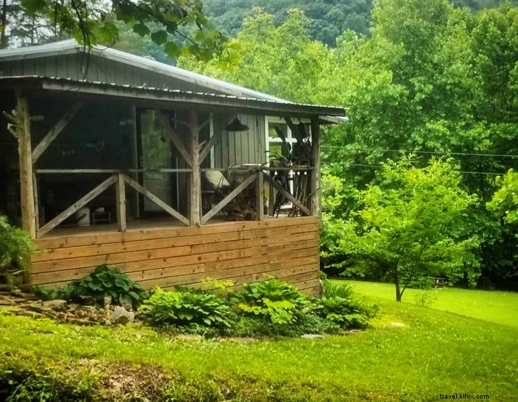 HomeGrown HideAways – 100エーカーの自然リトリート